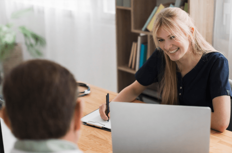 emploi assistante sociale ETA