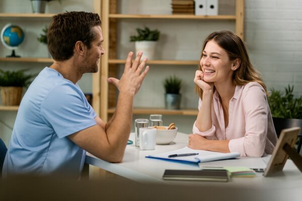 Greoupe Foes recrute assositante sociale