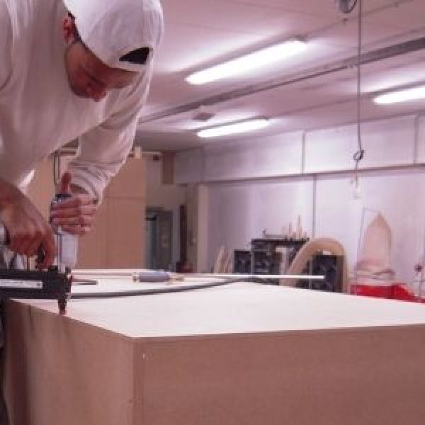 Menuiserie et fabrication de meubles sur mesure avec APRE Services