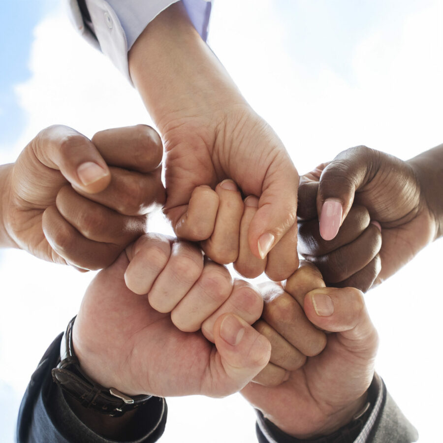 Équipes des Entreprises de Travail Adapté (ETA) discutant de l'amélioration continue de leur service de qualité