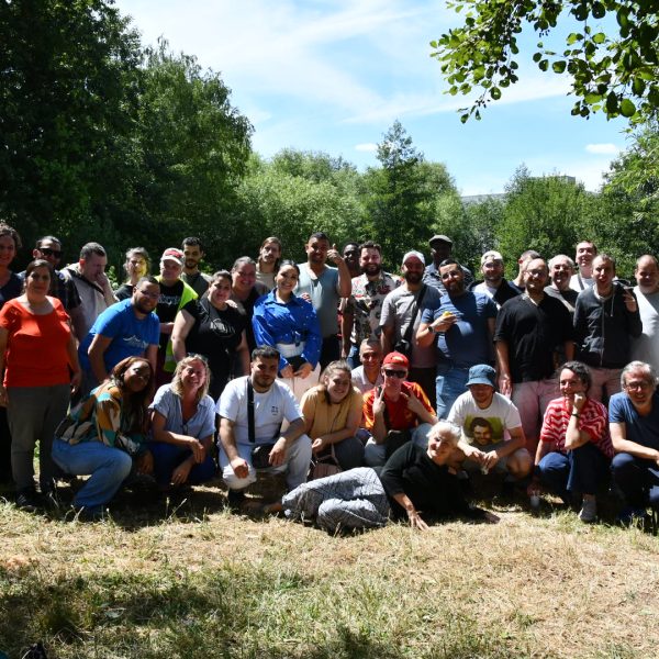 Photo d'équipe d'APRE Services au jardin